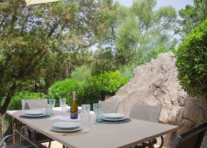 Swimming Pool & Free Park Center Porto Rotondo