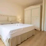 Swimming Pool & Free Park Center Apartmán